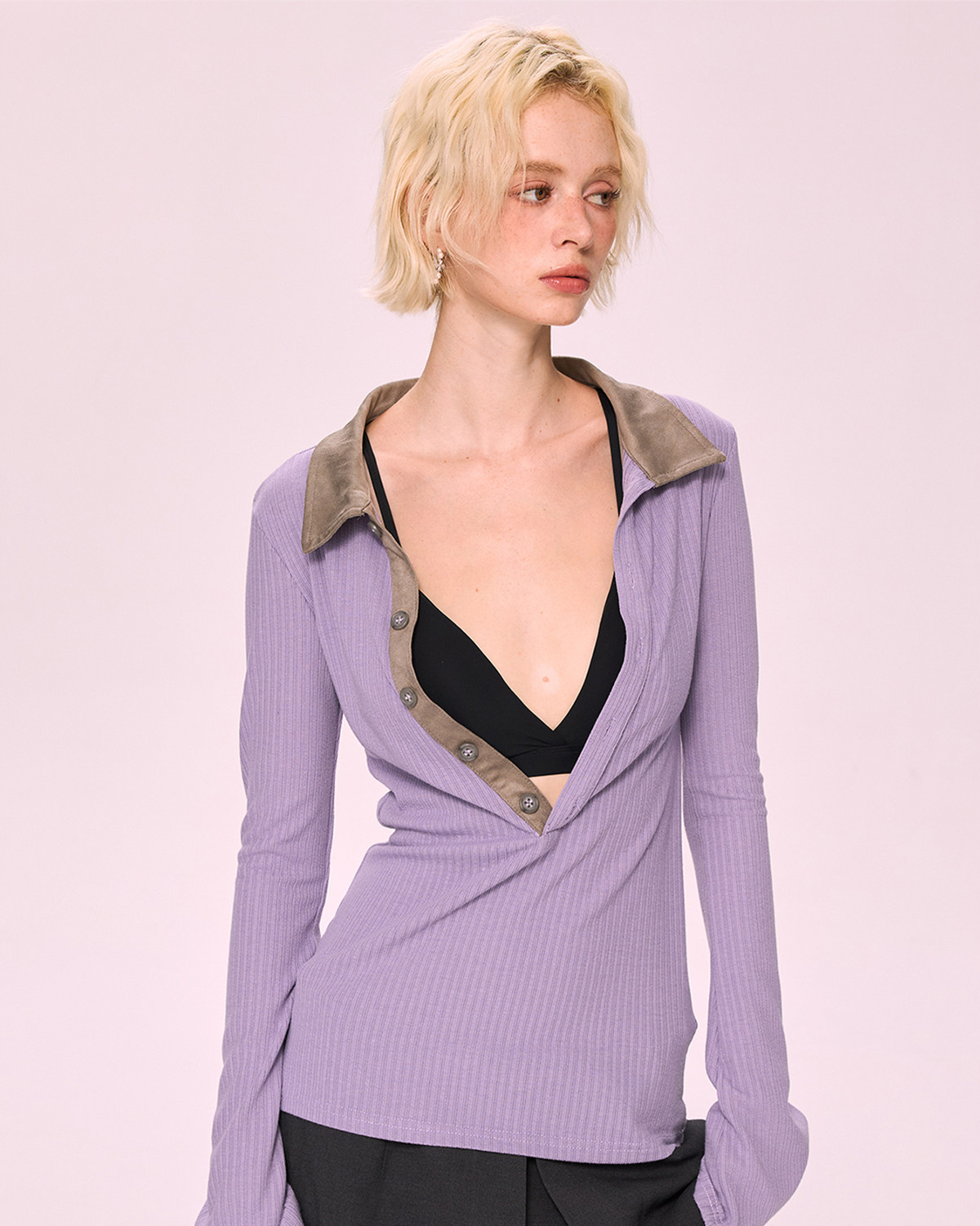 V-Neck Contrast Waist-Slim T-Shirt