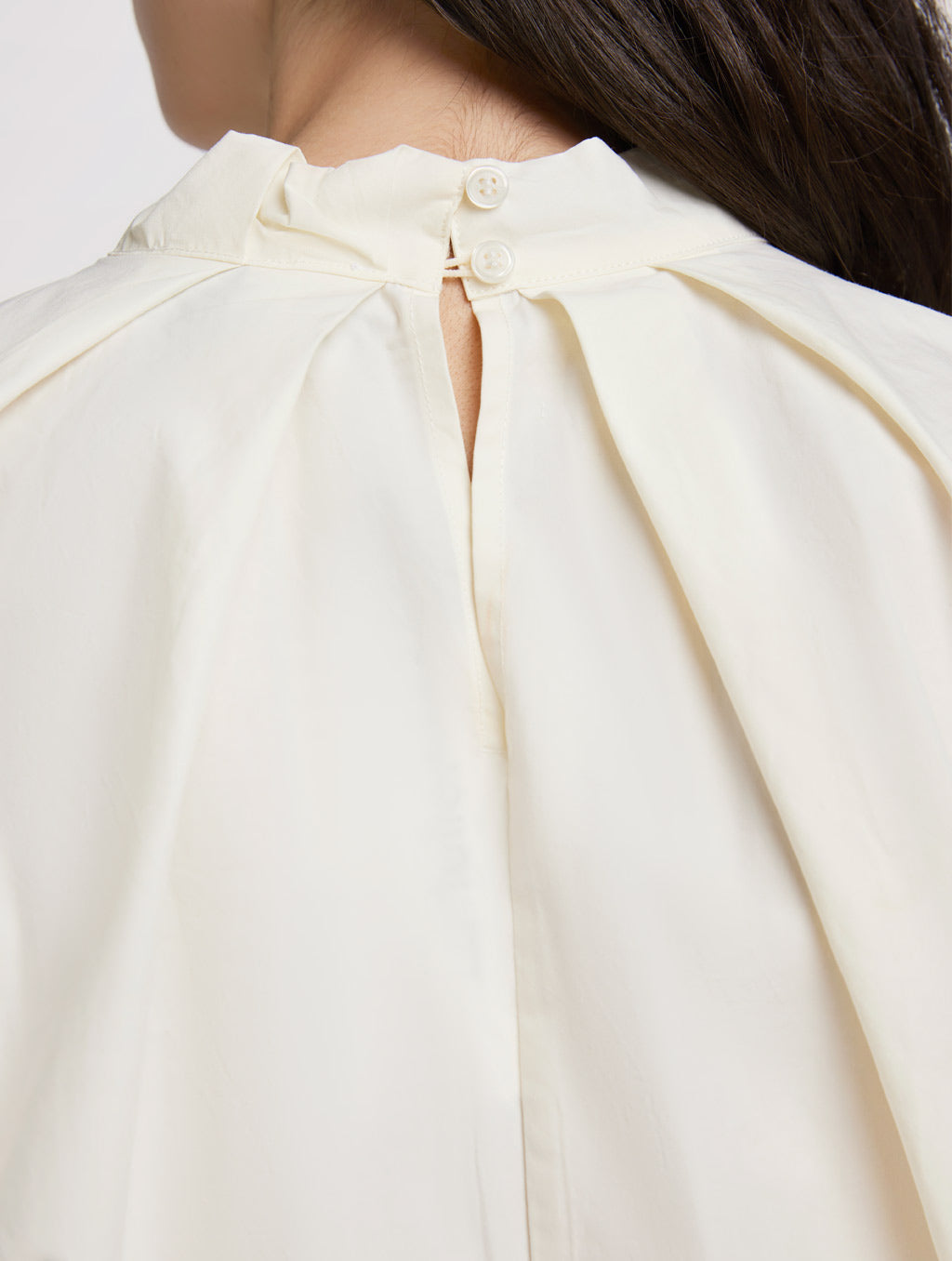 Overlapping Collar Shirt In Back Neck Button